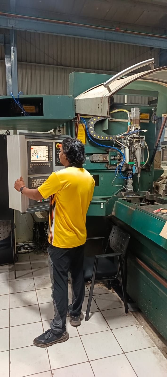 Photo 4: Team working